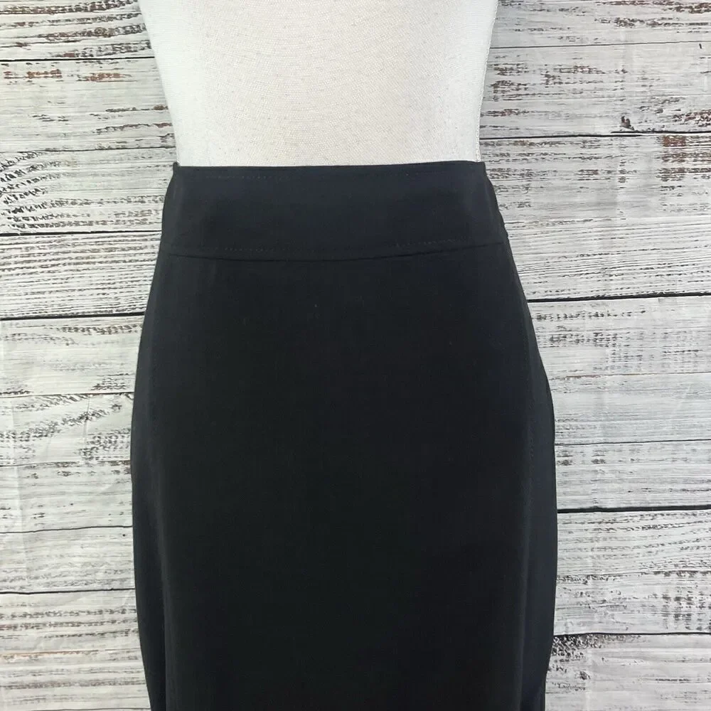 Express Design Studio Skirt sz 8 Classic Black Straight Knee Flared Back Career